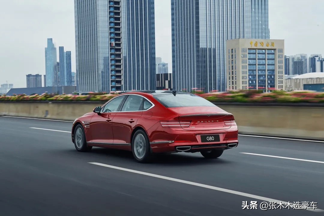 试驾捷尼赛思gv80豪华版,捷豹f-pace好看还是捷尼赛思g80好看