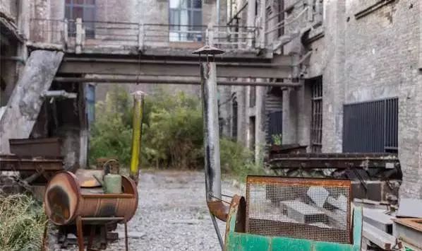 启新1889老而不衰，旧物的工业风时尚正流行