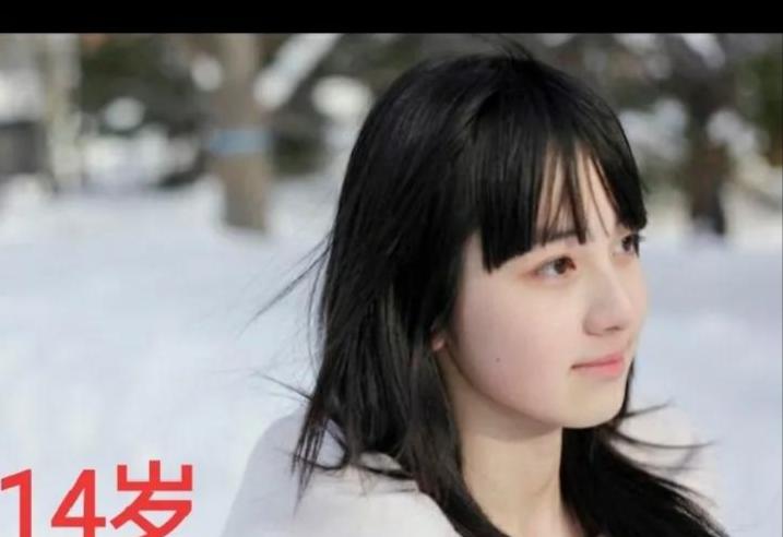 她是纯欲风的病娇女，被15家公司疯抢，昭和系甜妹有多大魅力？