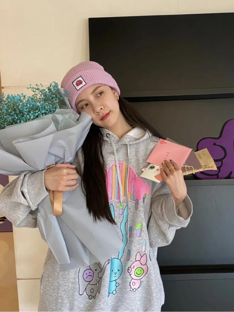 入秋必备的卫衣,入秋必备10款卫衣