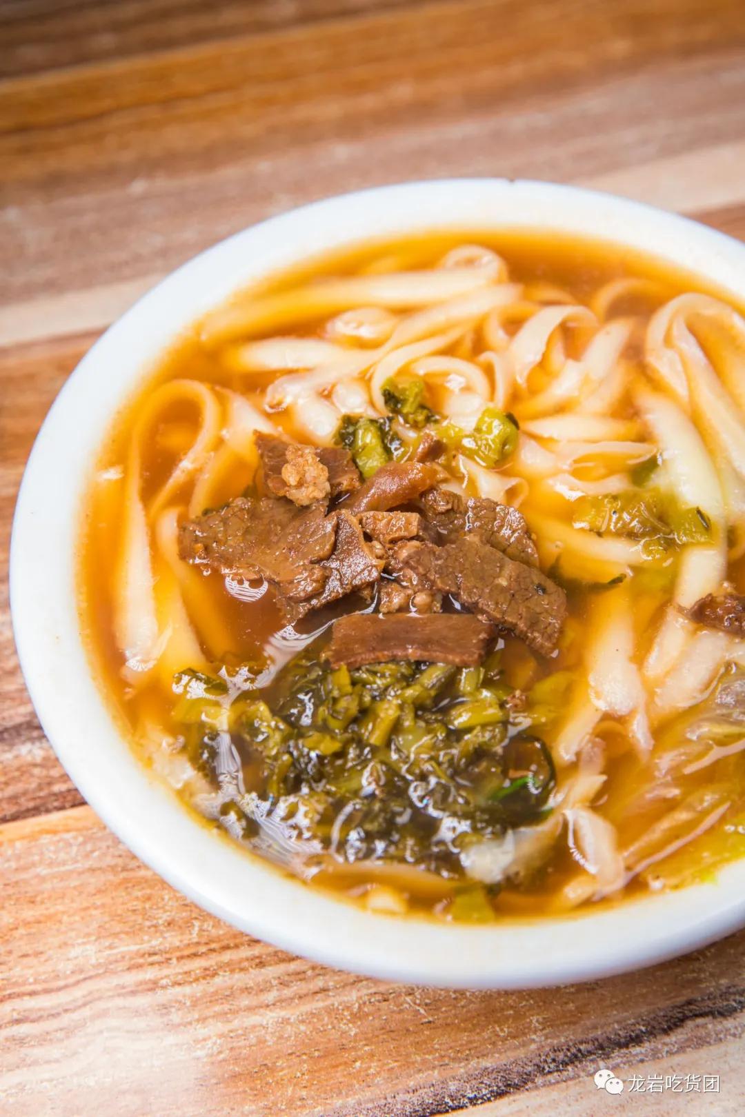 走吧，去龙门镇，吃上一整天