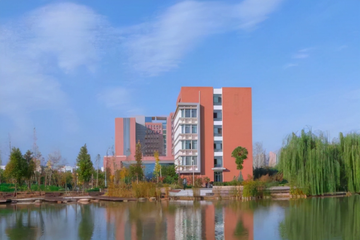 注意！河南要增加一所“师范大学”，学校升级为何不受欢迎？