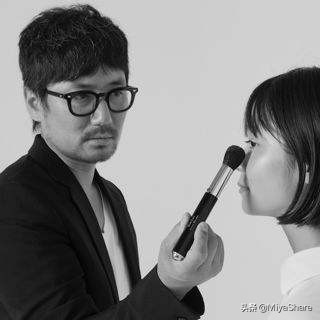 怎样能让底妆干净透亮,想让妆容干净持久选对底妆很关键