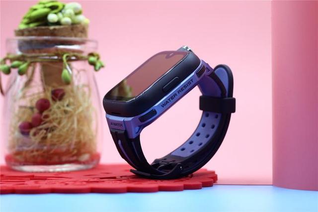 千元以上旗舰款儿童手表PK：小寻MAXPro与小天才Z6，谁更出色？