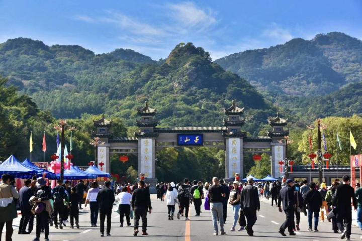 鞍山旅游综合收益 (鞍山各区旅游收入排名)