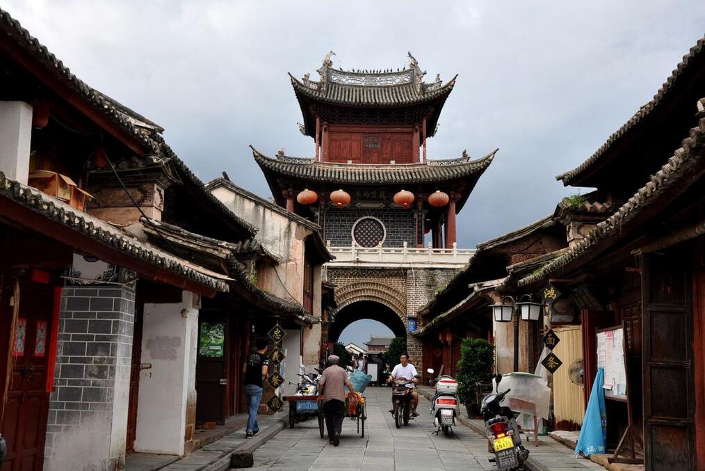 云南必去十大古镇景点推荐一下,云南必去的十大古镇景点推荐一下