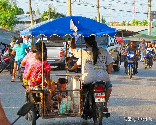 泰国摩托车的8种神奇用途