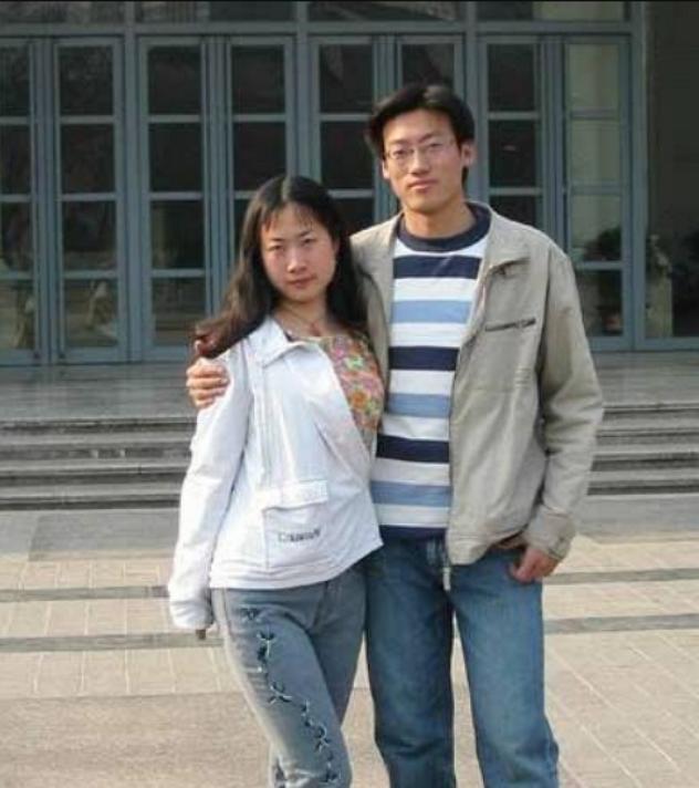 扭腰翘臀，未婚生子，曾经被骂没脑子的芙蓉姐姐，如今怎样了？