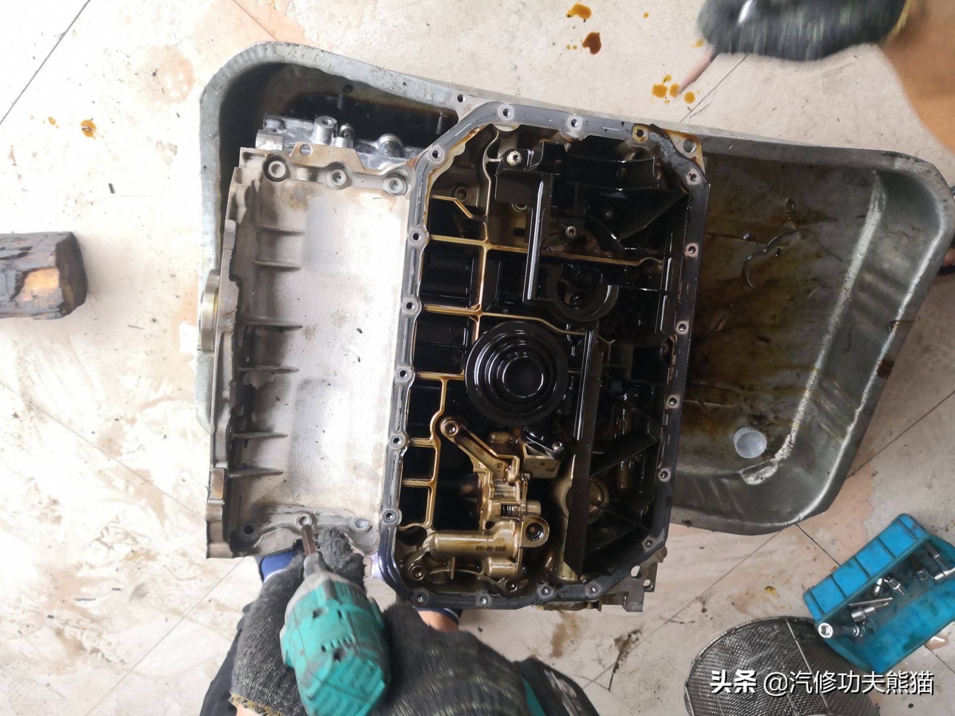 奥迪a8l烧机油严重有什么征兆,奥迪a8l烧机油现象普遍吗