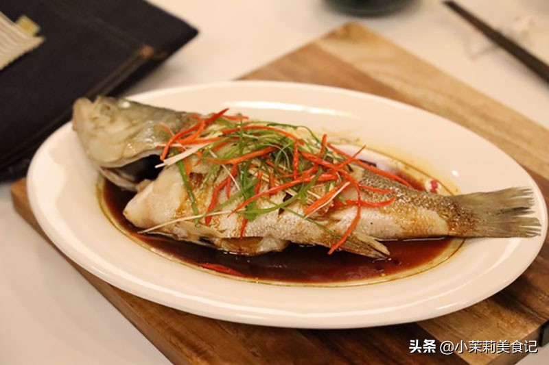 怎么区别海鲈鱼和淡水鲈鱼,买鲈鱼公的好吃还是母的好吃