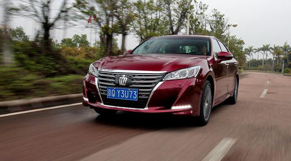 六个问题六个差距,最新的丰田皇冠值得入手吗