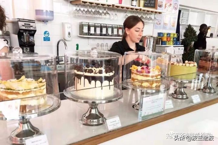 留学父母怎么给生活费,留学生活费父母通过什么方式给