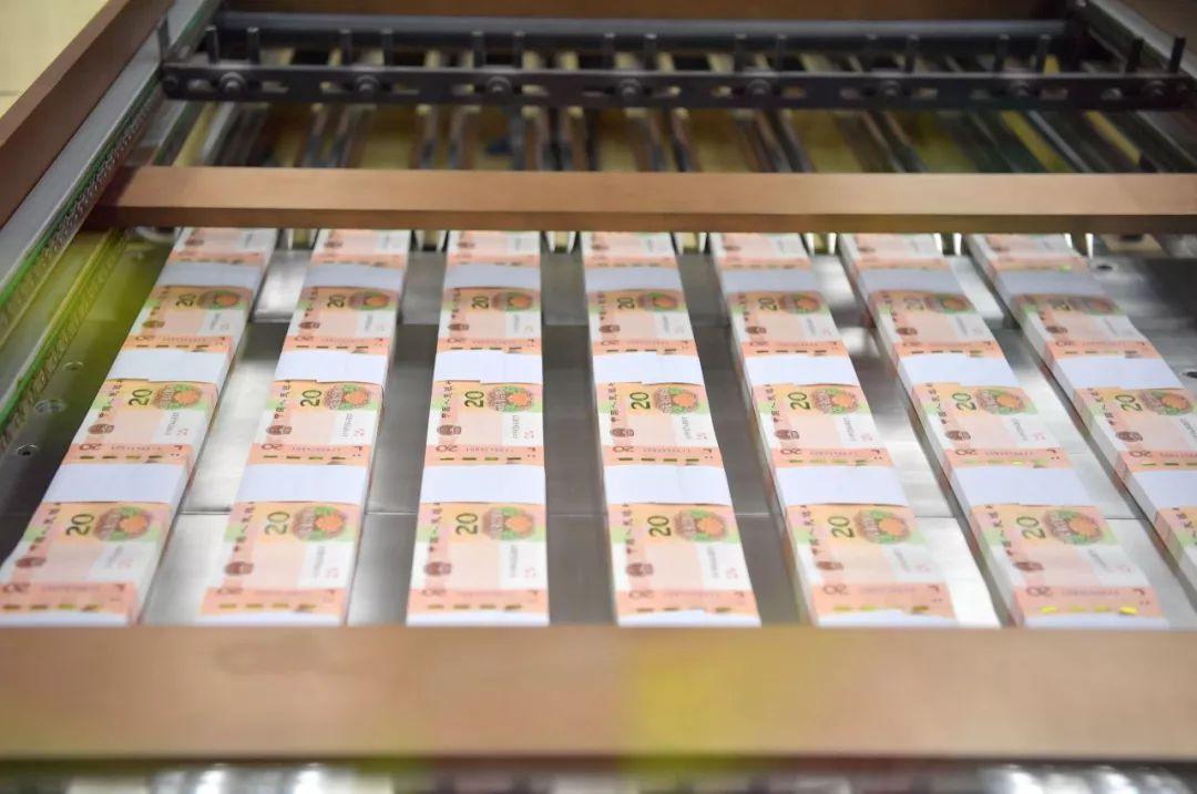 人民币怎么印刷成纸币样式,新版人民币印制