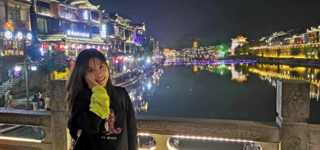 去凤凰古城有坑人的吗,湖南凤凰古城值得玩吗