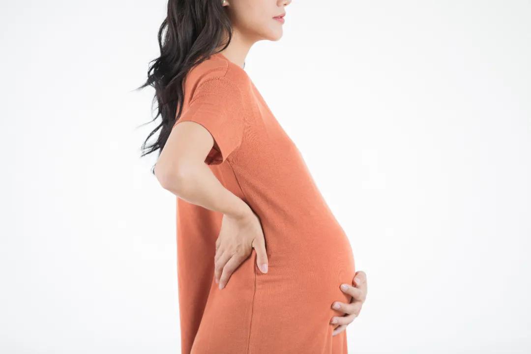 宝妈腰间盘突出是什么引起的,宝妈生过宝宝后腰疼怎么办