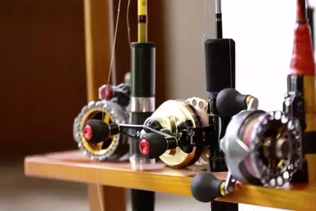 40岁大叔钓鱼,40岁大叔买下一座岛