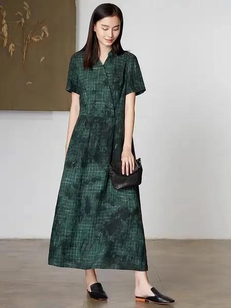 中年妈妈适合夏季穿哪家鞋子,有没有哪款鞋子适合妈妈穿