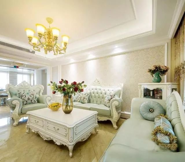 138平简欧风三居，现代式的优雅，进门后的时尚浪漫感