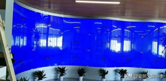 东明县2X18OLED柔性拼接屏哪个好？