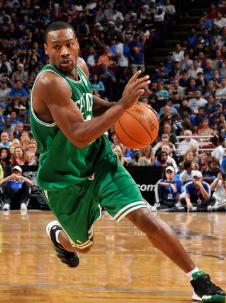 托尼阿伦防守科比8分钟6犯规,nba的最佳防守球员托尼阿伦