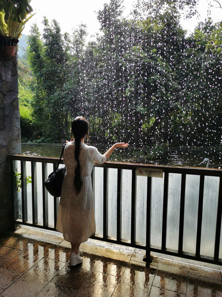 三亚冲浪旅行攻略,去三亚旅游看海