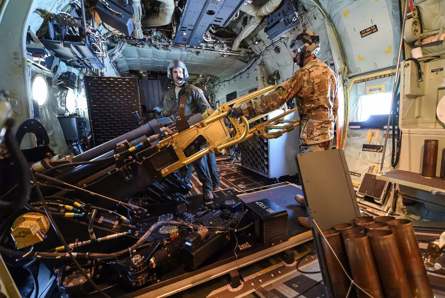 缇庡啗杩愯緭鏈篴c130,缇庡啗ac-130