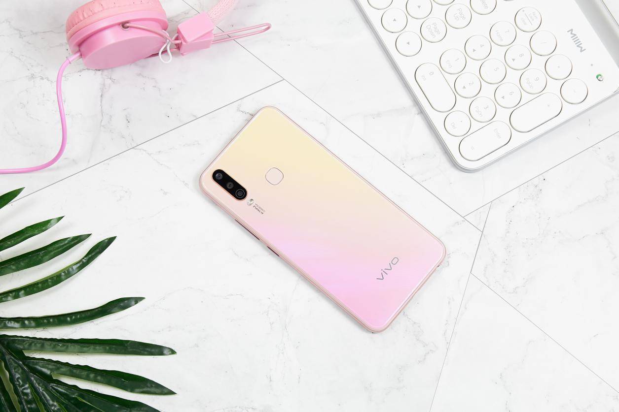 vivoy3标准版最好用的功能,vivoy3初桃粉好看吗