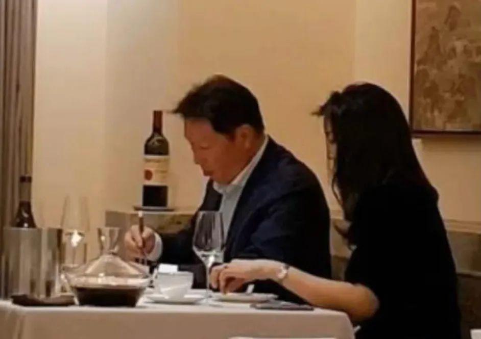 总统千金嫁豪门，丈夫在眼皮子底下出轨11年，忍无可忍终于反击