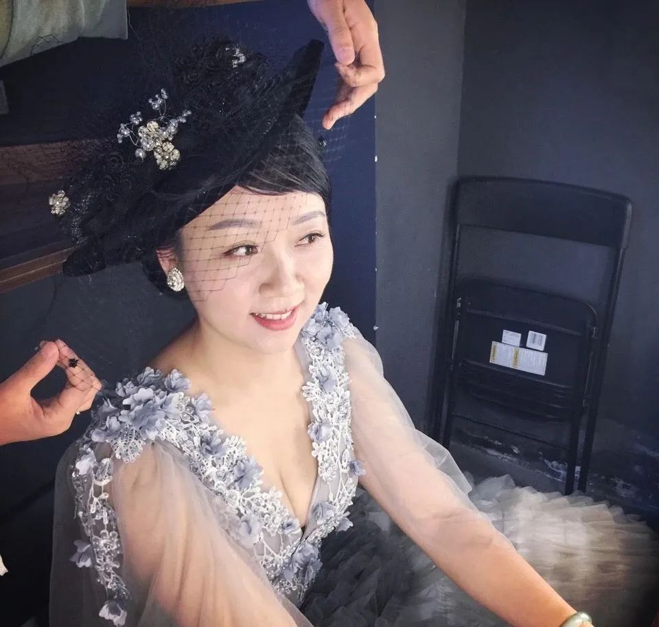 不露胸，不卖肉！照样圈粉百万！这才是最该被吹爆的真女神好吗