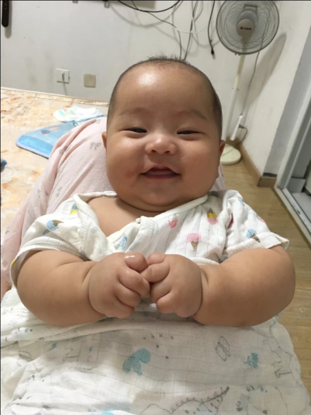 三个月的宝宝厌母乳是怎么回事,三个月宝宝厌奶期症状及解决办法