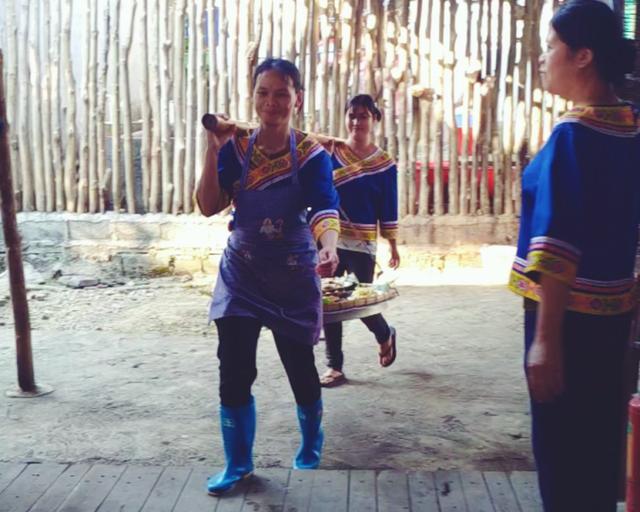 古寨、夕阳、界碑、待嫁的壮族姑娘，广西，原来这么美