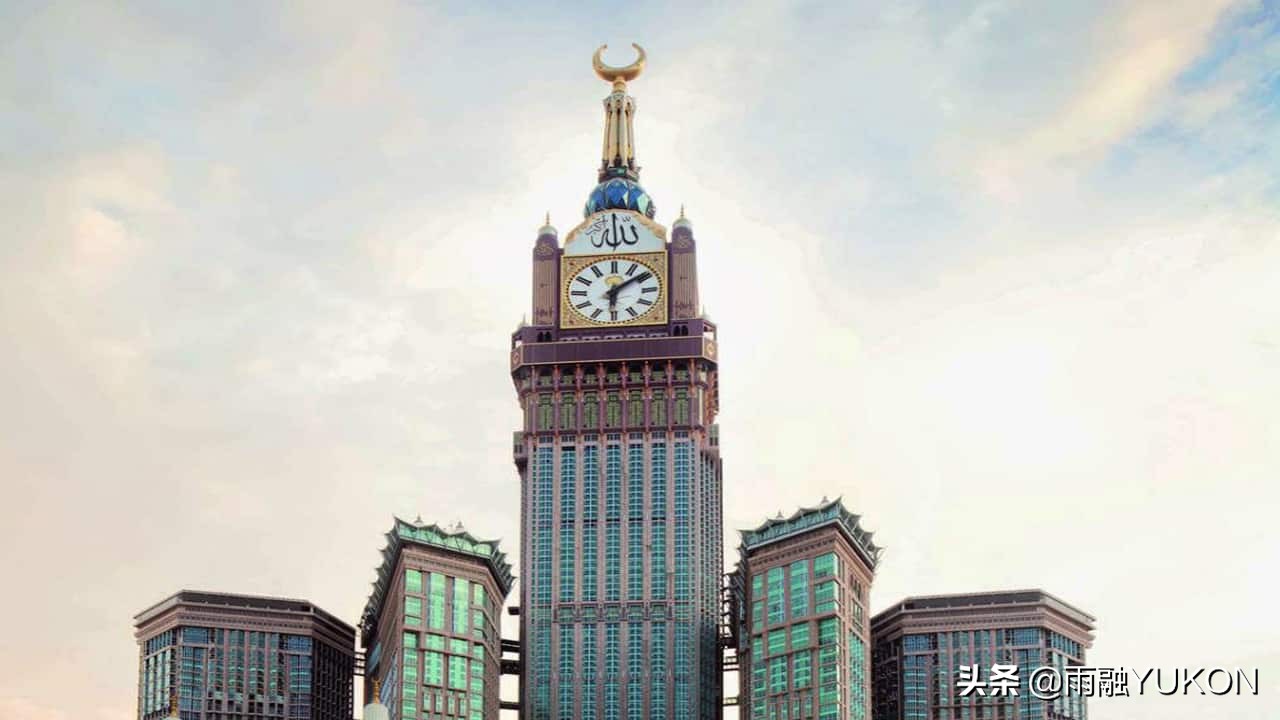 601米的全球最高钟塔：耗资1025亿，25公里外都可见