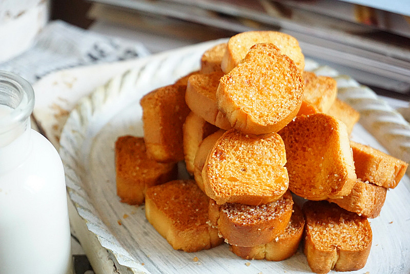 名创优品黄油面包干2019,无黄油最简单面包干做法