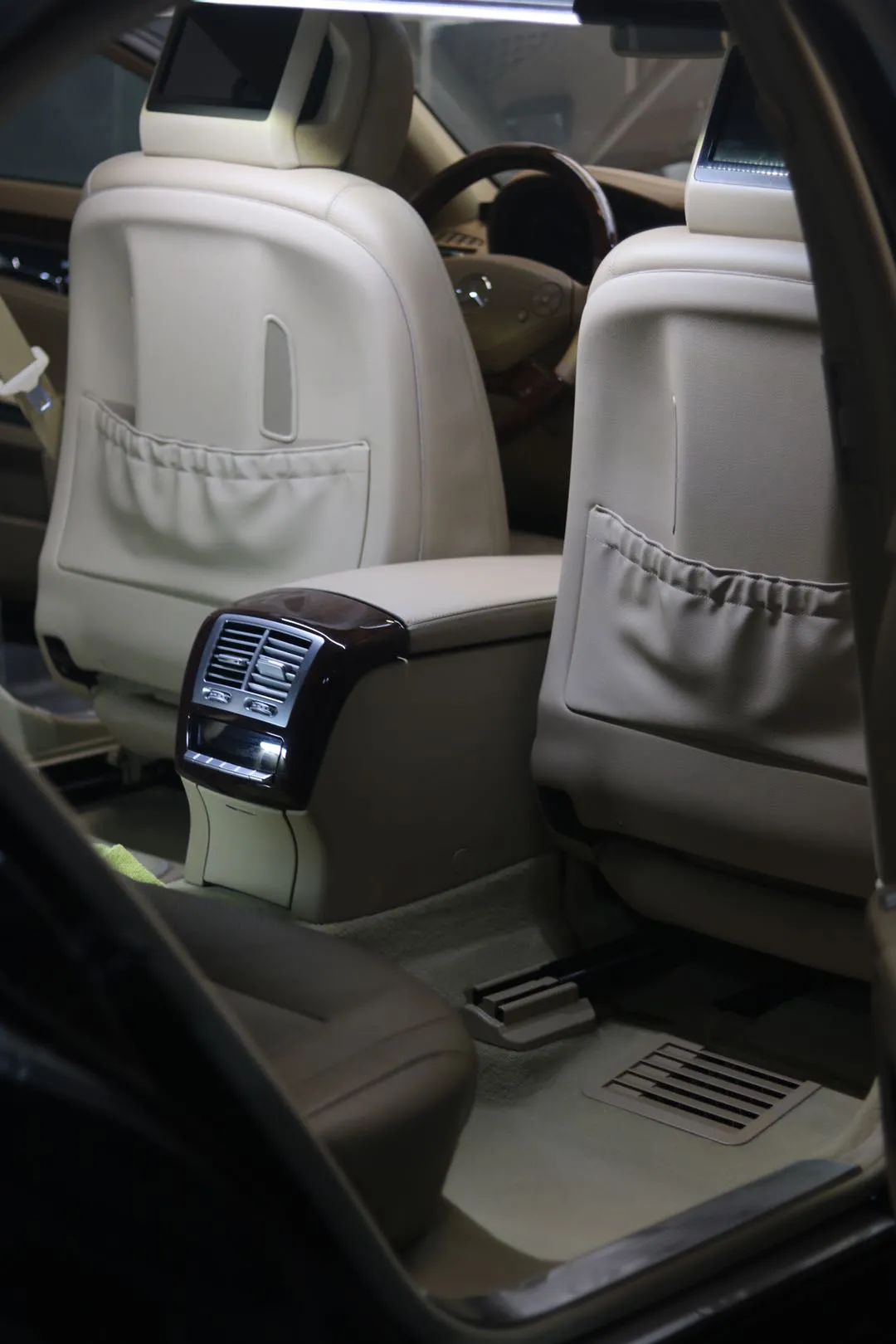 奔驰w221升级新款w222s450外观,老款奔驰w211e260翻新整备