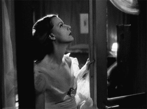 葛丽泰嘉宝有着“二十世纪的蒙娜丽莎”称号，她的脸总让人看不够