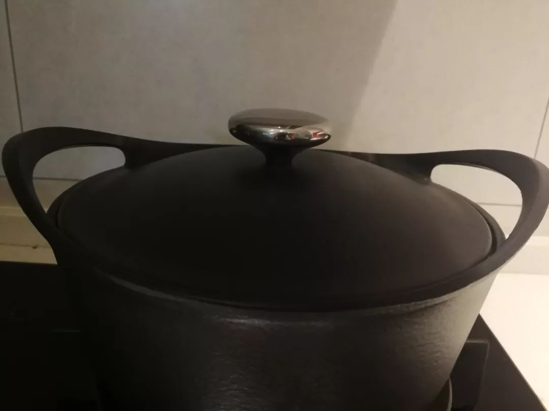 轻奢辛西娅22cm珐琅铸铁炖锅,20cm宝石蓝渐变色铸铁珐琅炖锅