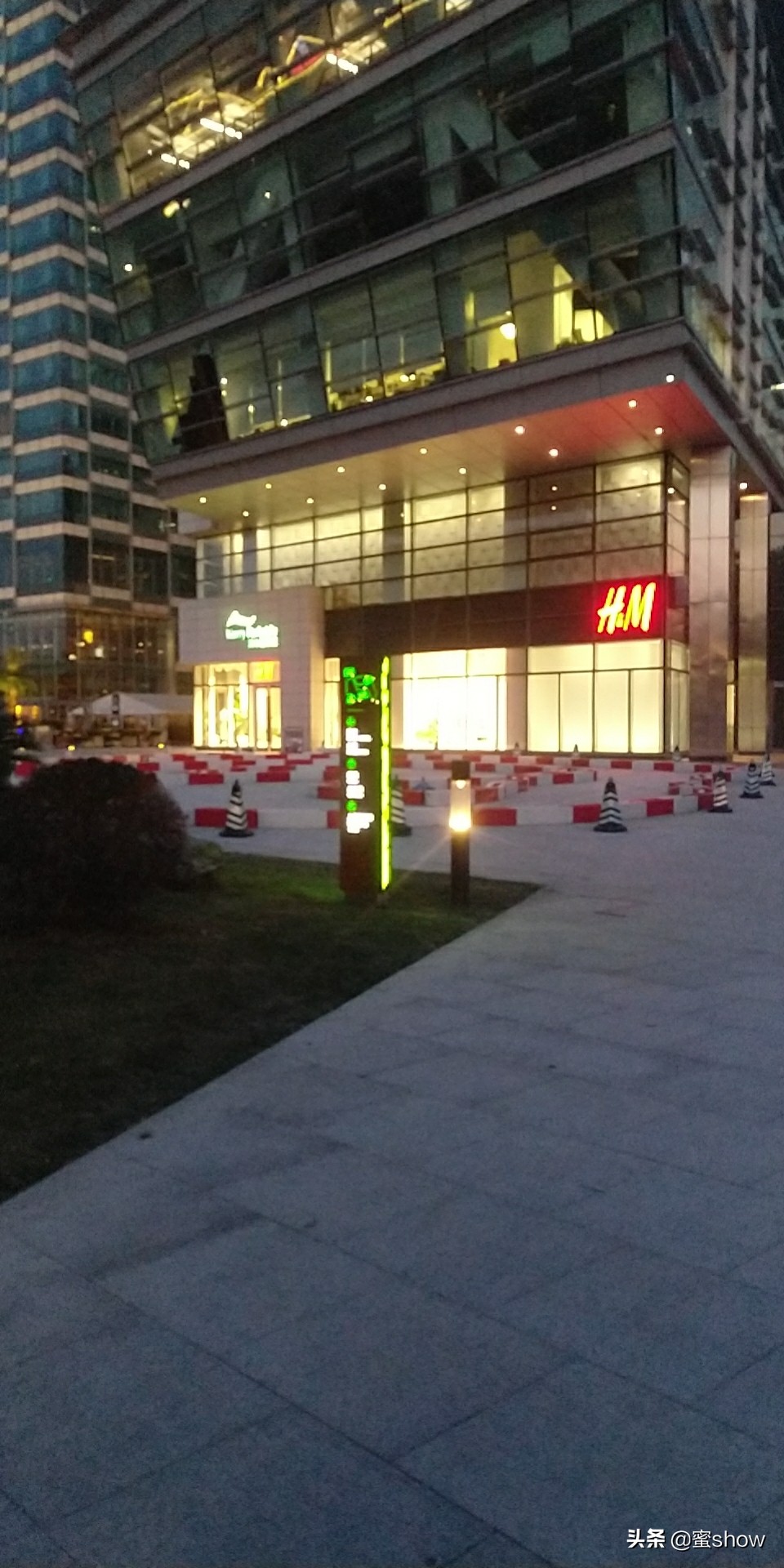 hm轻奢女装小香风,hm鞋子厚底鞋