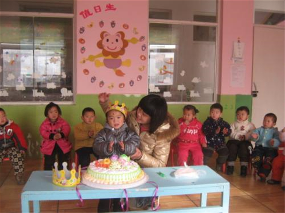小孩过生日订二层蛋糕可以吗,幼儿园孩子过生日要买多大的蛋糕