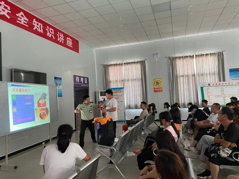 金龙鸿运驾校秦东考务中心,大荔县金龙鸿运驾校秦东考场