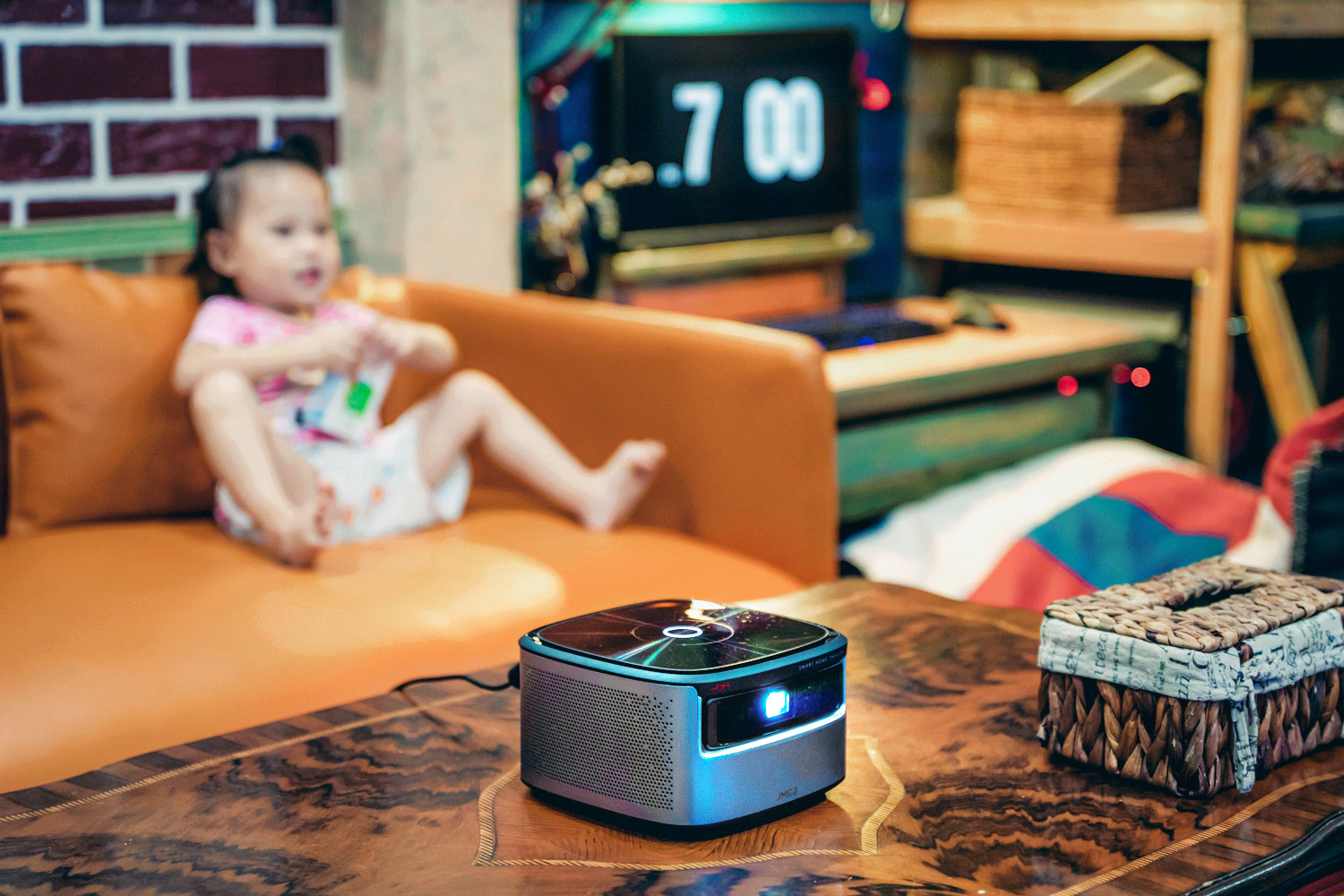 智能投影幕布,微投影坚果