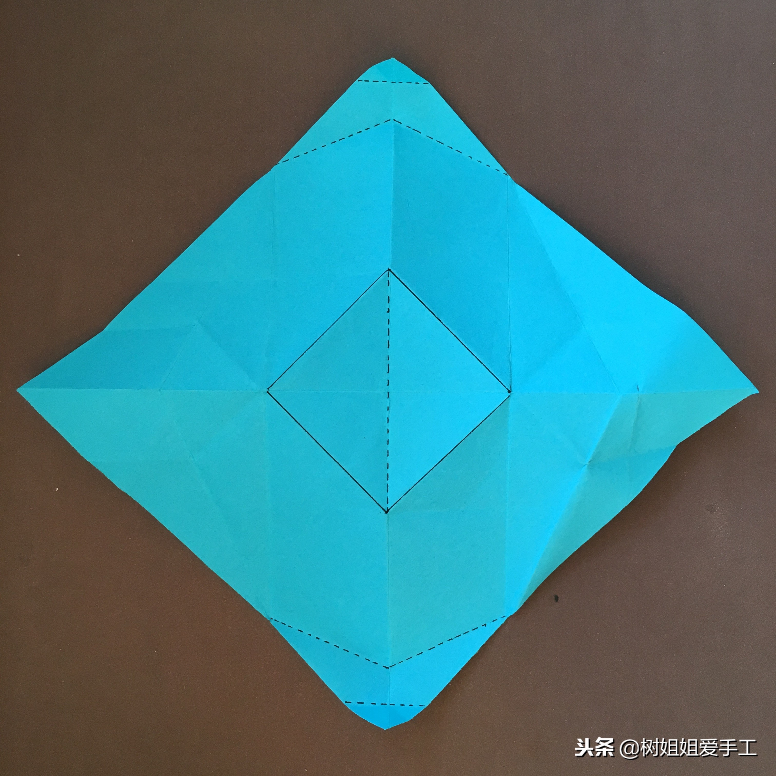 手工鱼嘴巴折法,十七秒折大嘴鱼