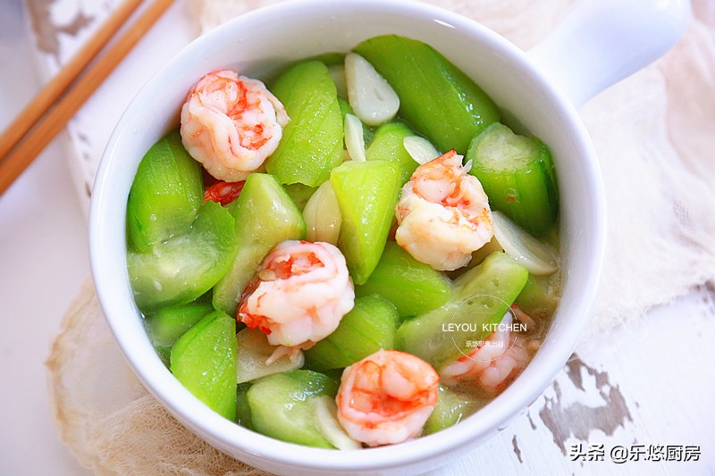 夏天适合多吃些丝瓜，清热解暑，6种做法，好吃好做，六月别错过