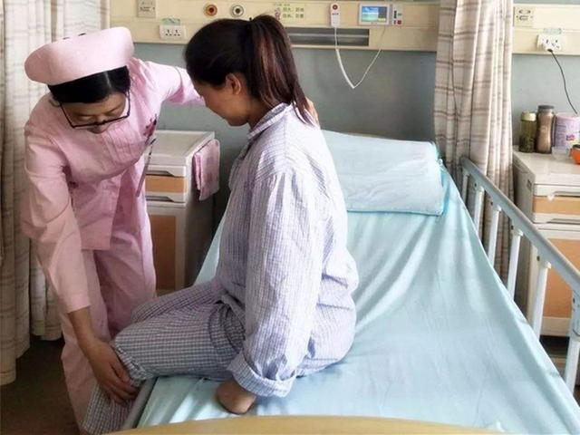 顺产妇女坐月子需要注意什么,产后三天怎么照顾宝宝