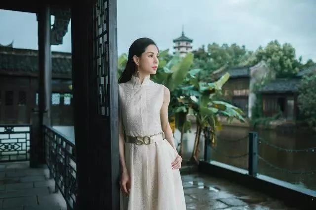 李若彤练普拉提视频,55岁李若彤晒运动照