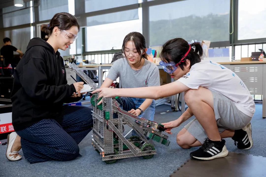 梅沙高中来了！冲击“双一流”，“爱国”为基石