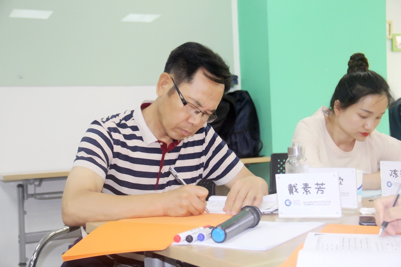 工作讲师、培训师前景如何？乐训学员用自身行业经验告诉你