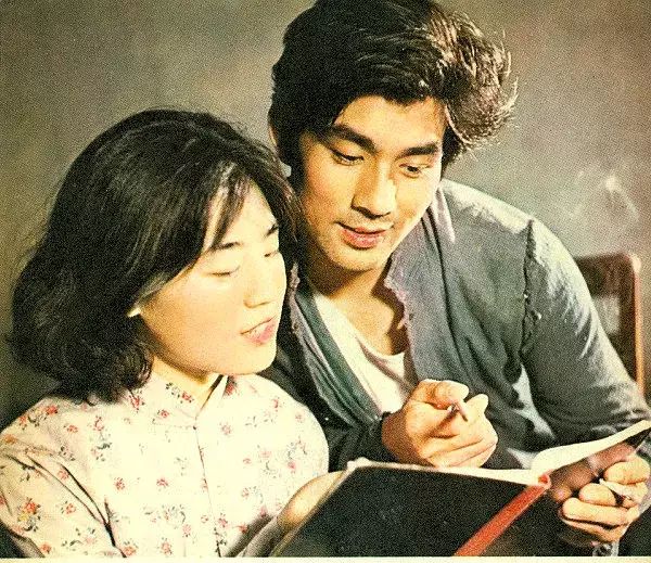“你要老婆不要？”四十年前的爱情电影就是这么直接