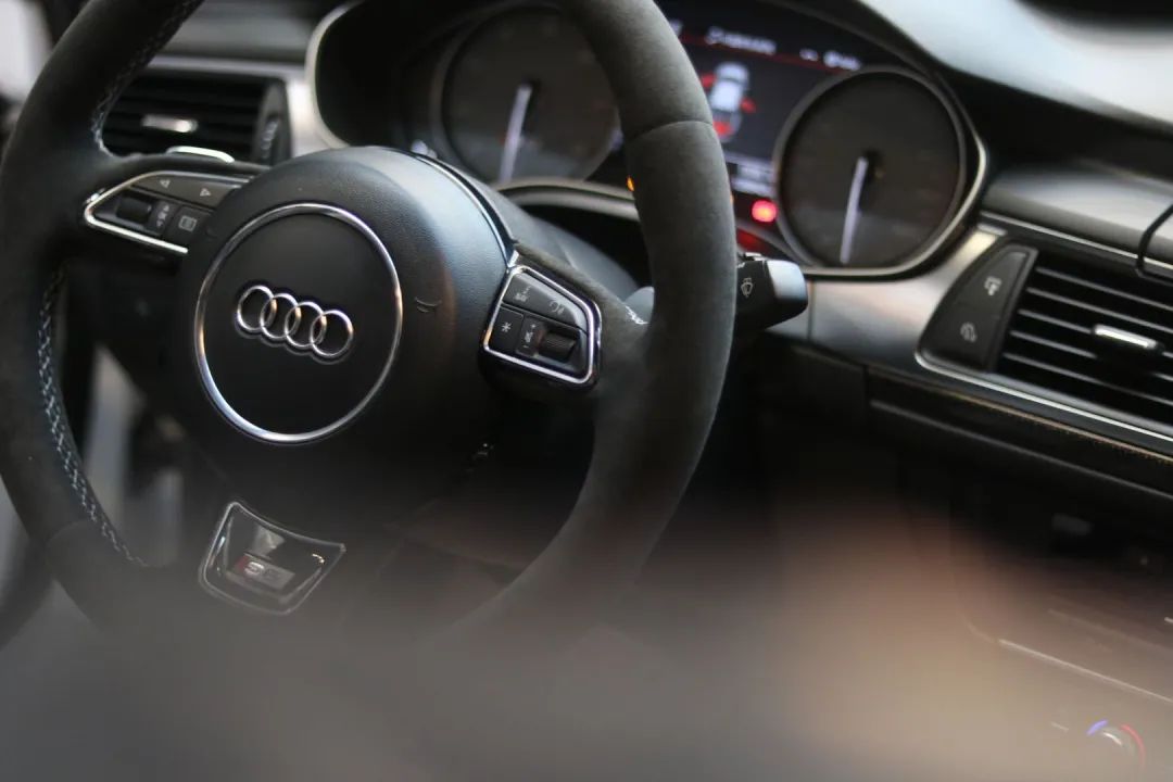 怪兽修车：翻改一辆当年售价百万的奥迪S6，匠心施工，再现完美