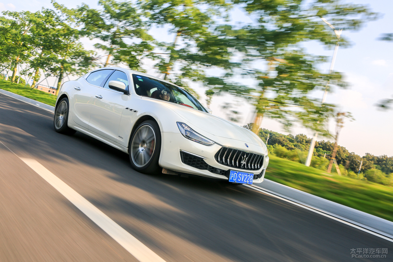 玛莎拉蒂ghibli和s350,玛莎拉蒂ghibli测试评价