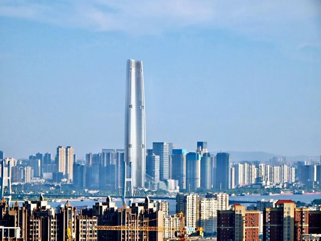 武汉绿地缤纷城能否变成，我们打量这个城市的第一眼